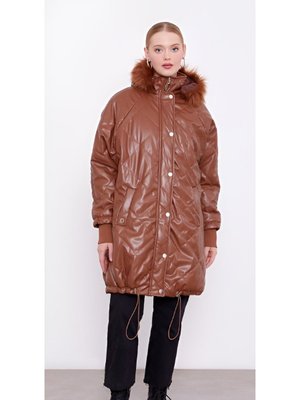 Çikarilabilir Kapüsonlu Genis Kalip Kadin Mont