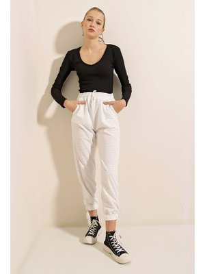 B.beyaz Eşofman Altı B.beyaz Eşofman Altı