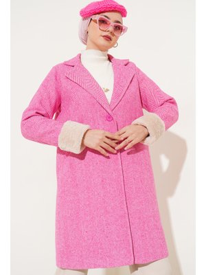 Fuşya Kolları Tüylü Balık Sırtı Kaşe Kaban