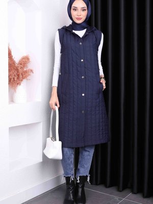 Lacivert Kapüşonlu Kapitone Yelek Lacivert Kapüşonlu Kapitone Yelek