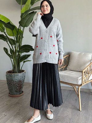Kalp Desenli Gri Triko Hırka Kalp Desenli Gri Triko Hırka
