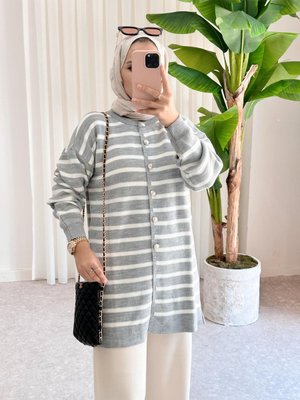 Çizgili Düğmeli Triko Hırka Gri