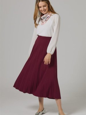 Mürdüm Piliseli Uzun Etek Mürdüm Piliseli Uzun Etek