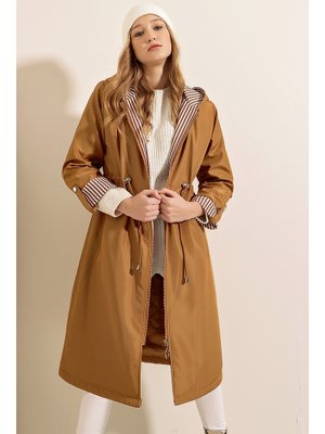 Taba Beli Büzgülü Kapüşonlu Trençkot Taba Beli Büzgülü Kapüşonlu Trençkot