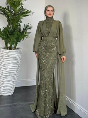 Stella Boncuk İşlemeli Pelerinli Abiye Elbise Haki Stella Boncuk İşlemeli Pelerinli Abiye Elbise Haki