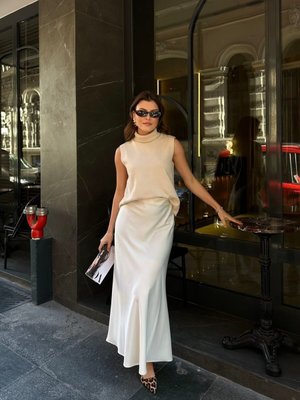 Beyaz Crep Saten Uzun Etek Beyaz Crep Saten Uzun Etek