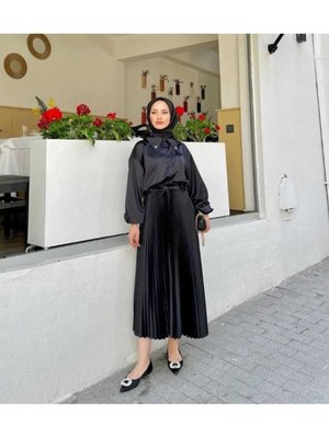 Deri Görünümlü Saten Etek Piliseli Deri Görünümlü Saten Etek Piliseli