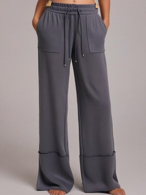 Double Kumaş Bol Paça Ters Dikiş Pantolon Double Kumaş Bol Paça Ters Dikiş Pantolon