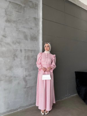 Pembe Gofre Fırfırlı Elbiise