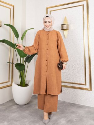 Kiremit Hakim Yaka Ve Önü Düğmeli Pantolonu Cepli İkili Keten Takım Kiremit Hakim Yaka Ve Önü Düğmeli Pantolonu Cepli İkili Keten Takım