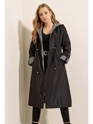 Siyah Beli Büzgülü Kapüşonlu Trençkot Siyah Beli Büzgülü Kapüşonlu Trençkot