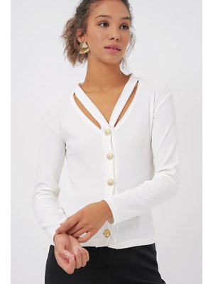 Beyaz Düğmeli Basic Triko Hırka