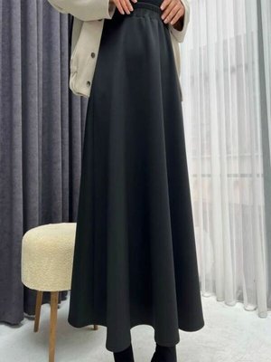 Siyah Scuba Kumaş Puf Kloş Ve Günlük Etek Boy:94 95cm Siyah Scuba Kumaş Puf Kloş Ve Günlük Etek Boy:94 95cm