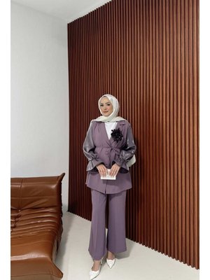 Leylak Gül Broşlu Ceketli Takım Leylak Gül Broşlu Ceketli Takım