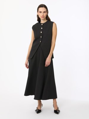 Siyah Exclusive Krep Kumaşlı Gold Düğme Detaylı Yelek & Etek Takım