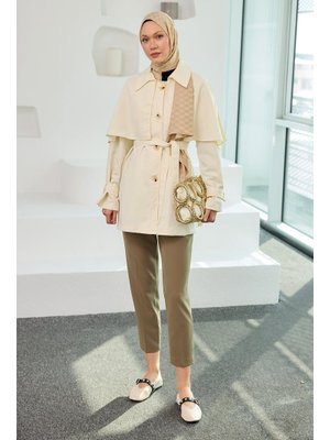 Ekru Omuz Apolet Detaylı Kısa Trenç Ekru Omuz Apolet Detaylı Kısa Trenç