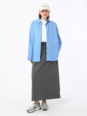 Gri Melanj Beli Lastikli Örme Etek