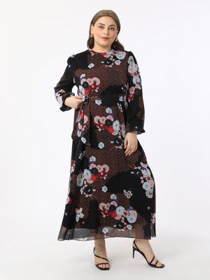 Siyah Büyük Beden Çiçek Desenli Şifon Elbise Siyah Büyük Beden Çiçek Desenli Şifon Elbise