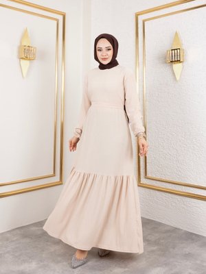 Krem Belden Kuşaklı Ve Bisiklet Yaka Bürümcük Kumaş Elbise Krem Belden Kuşaklı Ve Bisiklet Yaka Bürümcük Kumaş Elbise