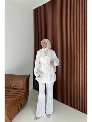 Ekru Taşlı Krep Ceketli Takım