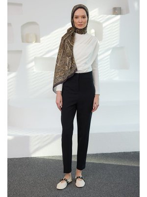 Siyah Gizli Fermuar Detaylı Kumaş Pantolon