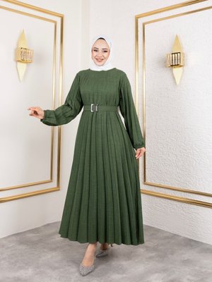 Yeşil Bisiklet Yaka,kolu Lastikli Ve Kemerli Şık Piliseli Keten Elbise Yeşil Bisiklet Yaka,kolu Lastikli Ve Kemerli Şık Piliseli Keten Elbise