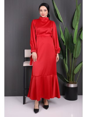 Kırmızı Taş Detaylı Eteği Volanlı Saten Abiye Elbise