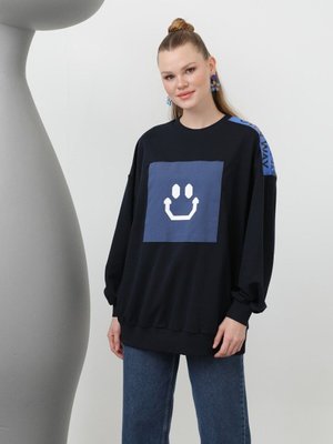 Lacivert İki İplik Kumaş Smile Baskılı Oversize Sweatshirt Lacivert İki İplik Kumaş Smile Baskılı Oversize Sweatshirt