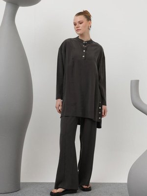 Gri Cupro Kumaş Çıtçıt Detaylı İkili Takım