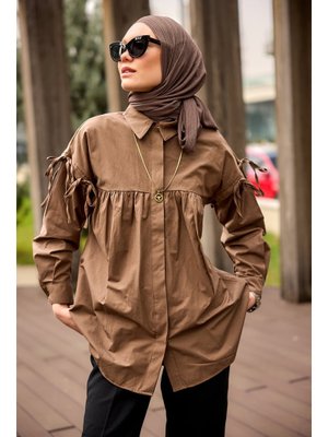 Kahverengi Kolu Bağcık Fiyonklu Gömlek