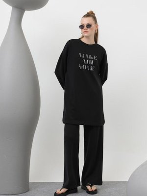 Siyah Modal Kumaş Pul Yazı Detaylı İkili Takım