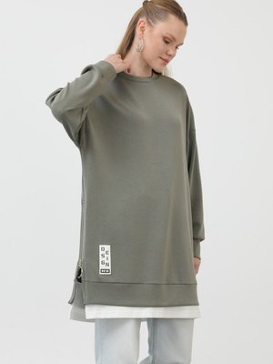Gri Modal Kumaş Arma Ve Fermuar Detaylı Sweatshirt Gri Modal Kumaş Arma Ve Fermuar Detaylı Sweatshirt