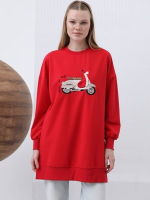 Kırmızı İki İplik Kumaş Scooter Nakış Detaylı Sweatshirt Kırmızı İki İplik Kumaş Scooter Nakış Detaylı Sweatshirt