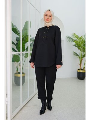 Siyah Düğme Detaylı Oval Kesim İkili Takım Siyah Düğme Detaylı Oval Kesim İkili Takım