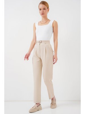 Krem Pileli Kemerli Kumaş Pantolon Krem Pileli Kemerli Kumaş Pantolon