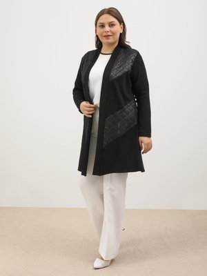 Siyah Orta Boy Bayan Hırka