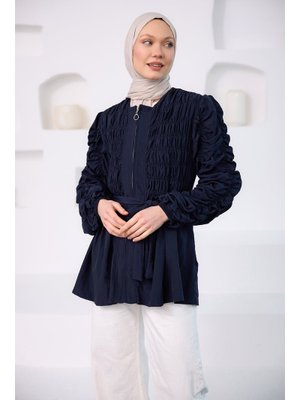 Siyah Büzgü Detaylı Fermuarlı Ceket Siyah Büzgü Detaylı Fermuarlı Ceket