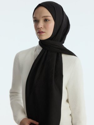 Siyah İpeksi Jakar Geometrik Desen Şal Siyah İpeksi Jakar Geometrik Desen Şal