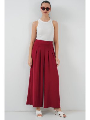 Kırmızı Geniş Paça Pileli Pantolon Kırmızı Geniş Paça Pileli Pantolon