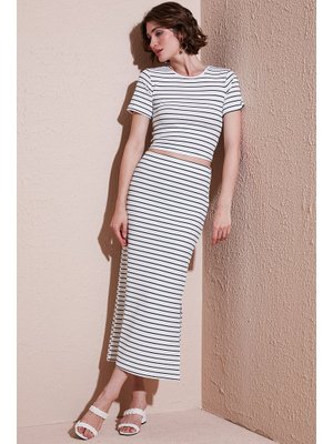 Beyaz Siyah Lela Takım