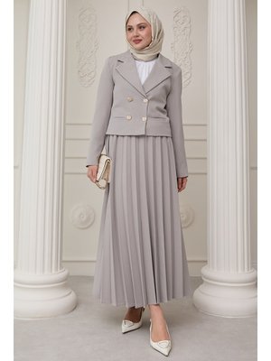 Gri Piliseli Etekli Ceketli İkili Takım Gri Piliseli Etekli Ceketli İkili Takım