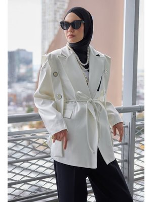 Beyaz Kuş Gözü Kruvaze Yaka Blazer Ceket Beyaz Kuş Gözü Kruvaze Yaka Blazer Ceket