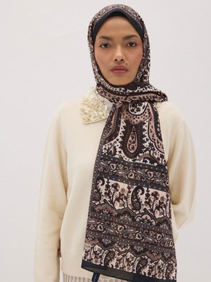 Kahverengi Şal Kahverengi Şal