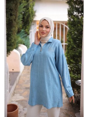 Turkuaz Yarım Fermuarlı Yaka Logo Baskılı Tunik