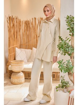 Bej Düğme Detay Yan Bağlamalı Keten Takım Bej Düğme Detay Yan Bağlamalı Keten Takım