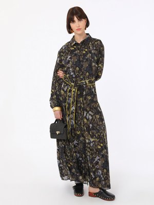 Leopar Desenli Brit Düğme Detaylı Şifon Elbise