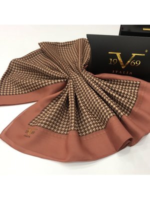 Kazayağı Desen Pavia Seri Şal Askısı İle Birlikte 90x200 Cm Ekru Siyah Kazayağı Desen Pavia Seri Şal Askısı İle Birlikte 90x200 Cm Ekru Siyah