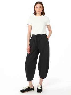 Siyah Viskoz Karışımlı Beli Lastikli Nervürlü Pantolon
