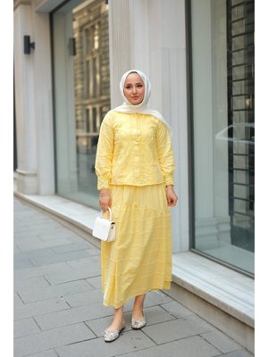 Sarı Güpür Detaylı Takım Sarı Güpür Detaylı Takım