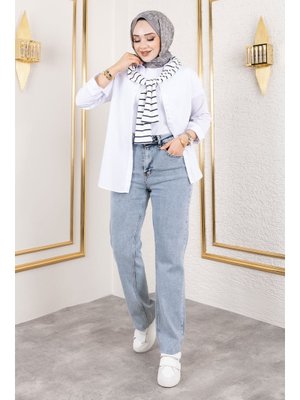 Açık Mavi Paçası Kesik Yüksek Bel Kot Pantolon Açık Mavi Paçası Kesik Yüksek Bel Kot Pantolon